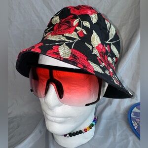 RAVELUXE 🥳 Bucket Hat 👒 ✨ Rose Print on Black ✨